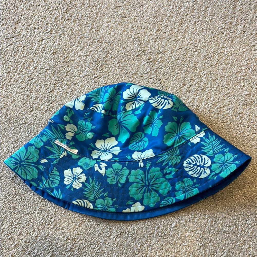 NWOT Blue Reversible Bucket Hat